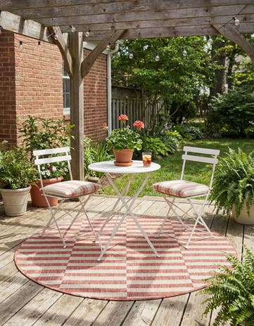 Rust Red Easy-Clean Striped Indoor / Outdoor Round Rug