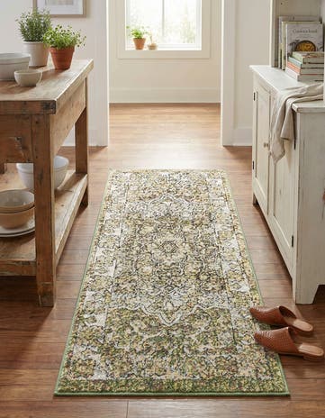 Green Isabella Runner Rug