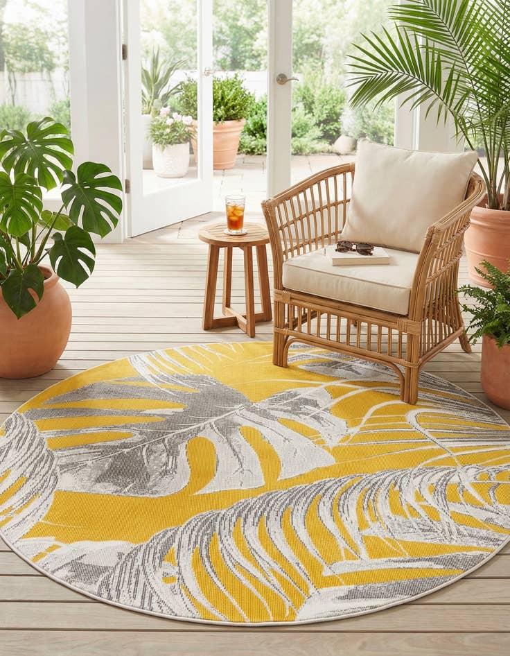 Detail image of  5' 3 x 5' 3 Blossom Round Rug