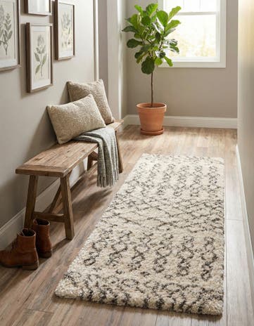2' 7 x 10' Marrakesh Shag Runner Rug