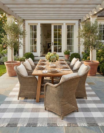 10' x 14' Easy-Clean Eco Plaid Washable Indoor / Outdoor Rug