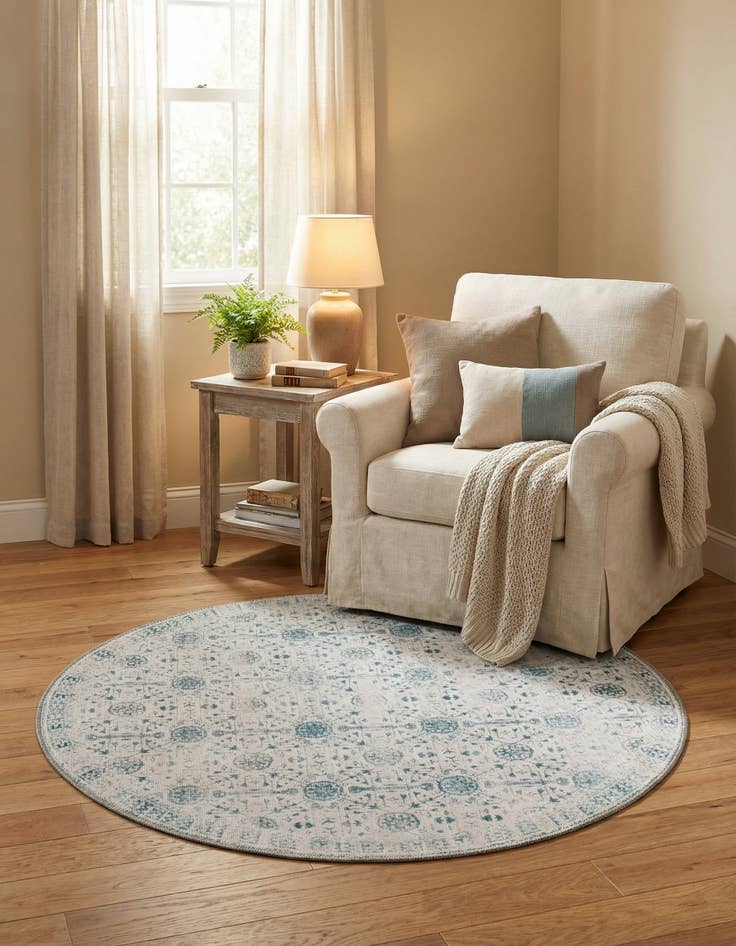 Detail image of 3' 6 x 3' 6 Timeless Round Rug