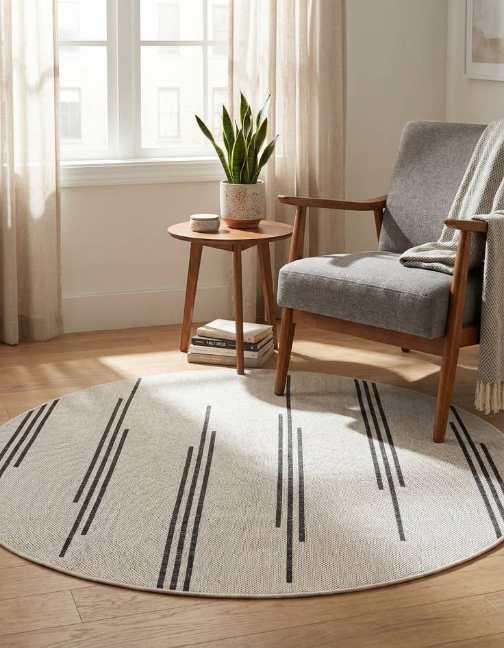 Detail image of  4' x 4'  Washable Modern Indoor / Outdoor Round Rug