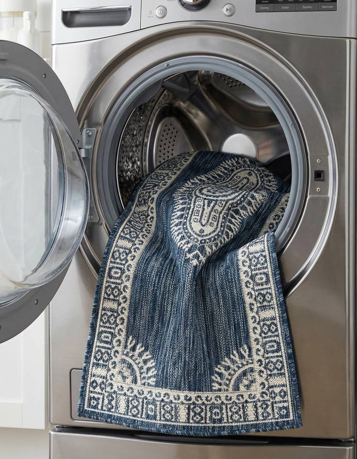 Detail image of  2' x 5' 3  Washable Traditional Indoor / Outdoor Runner Rug