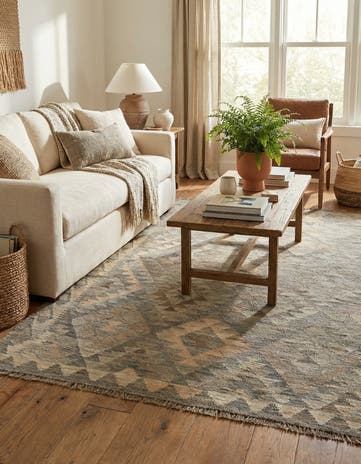 4' 4 x 6' 1 Hand Woven Kilim Maymana Wool Rug