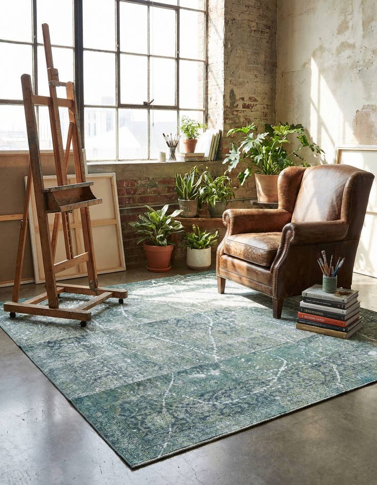 Detail image of 6' 1 x 6' 7 Vintage Royal Rug