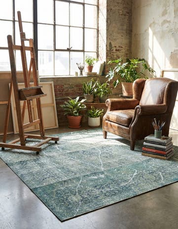 6' 1 x 6' 7 Vintage Royal Rug