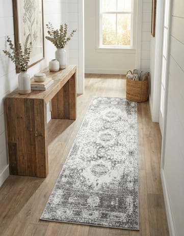 2' 7 x 10' Veneto Runner Rug