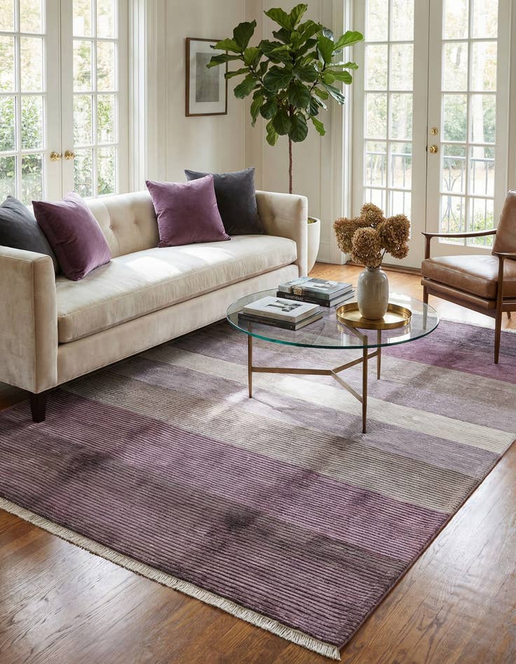 Detail image of 6' 7 x 9' 10  Hand Knotted Darya Wool Rug