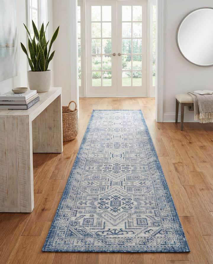 2' 7 x 12' Easy-Clean Aztec Indoor / Outdoor Runner Rug