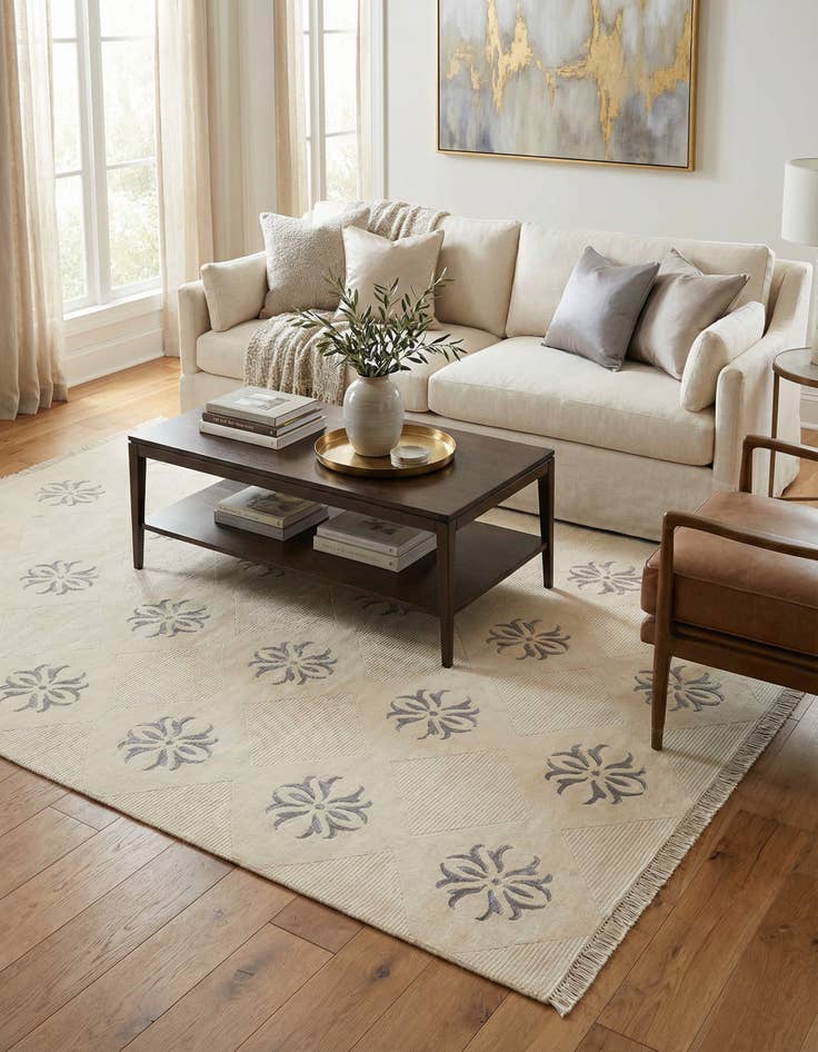 Detail image of 6' 7 x 9' 10  Hand Knotted Darya Wool Rug