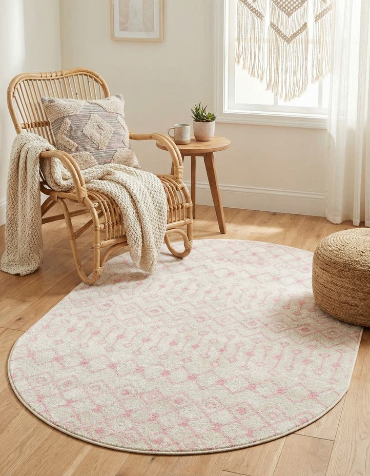 5' 3 x 8' Moroccan Trellis Oval Rug