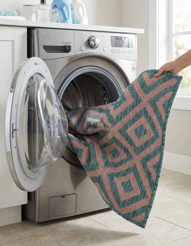 Detail image of 1' 2 x 1' 4  Washable Jill Zarin Indoor / Outdoor Square Rug