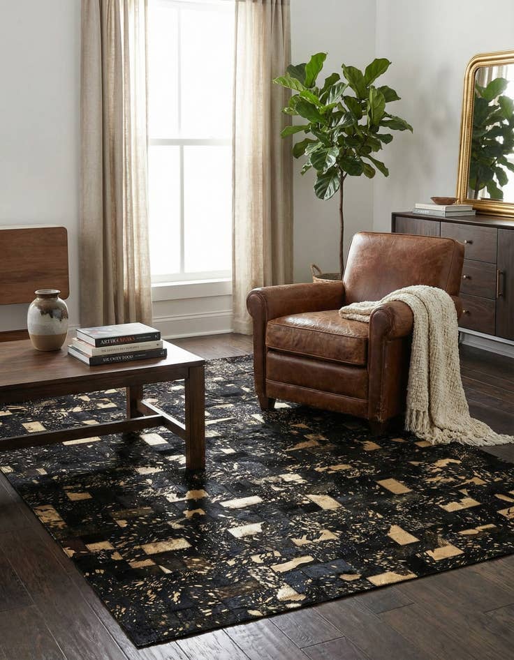 Detail image of 4' x 6' 1 Cowhide - Patchwork Rug