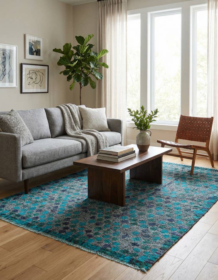 Detail image of 4' 2 x 5' 11  Hand Knotted Darya Wool Rug