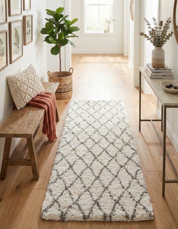 2' 7 x 10' Moroccan Shag Runner Rug