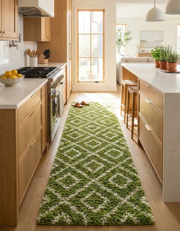 Green Lattice Shag Runner Rug