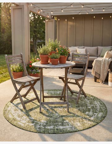 4' x 4' Easy-Clean Traditional Indoor / Outdoor Round Rug