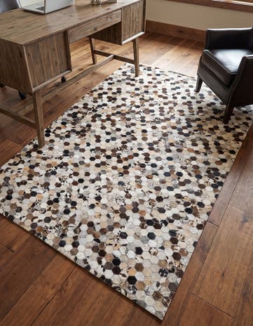 5' 1 x 8' Cowhide Leather Rug