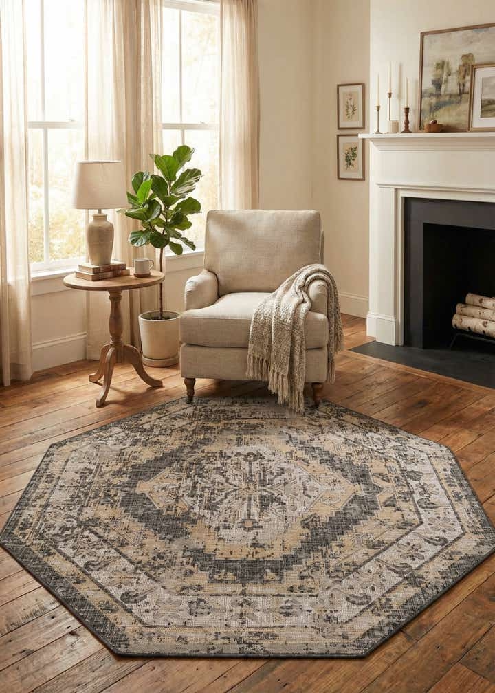 7' 10 x 7' 10 Easy-Clean Traditional Indoor / Outdoor Octagon Rug