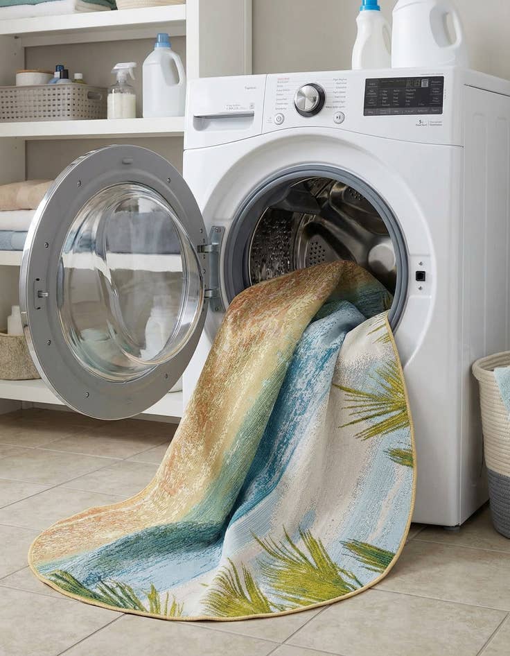 Detail image of  7' 10 x 7' 10  Washable Coastal Indoor / Outdoor Round Rug