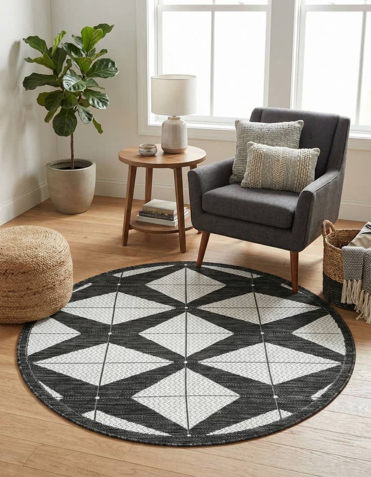 Detail image of 3' x 3'  Washable Modern Indoor / Outdoor Round Rug