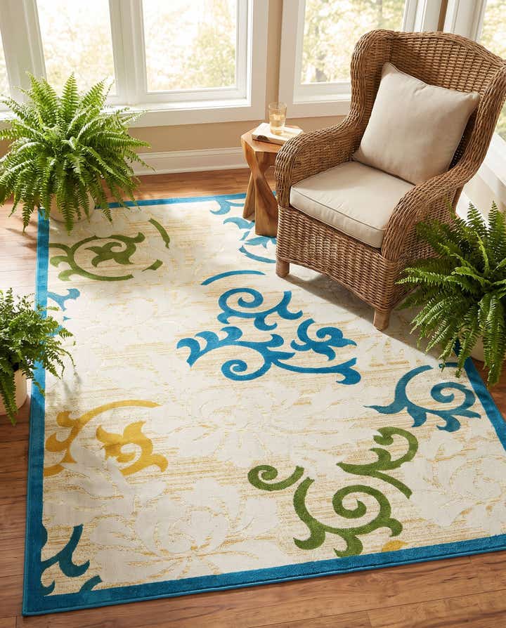 8' x 10' Easy-Clean Botanical Indoor / Outdoor Rug