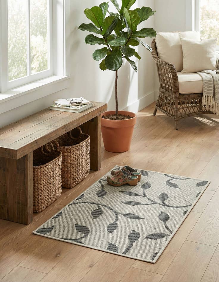 Detail image of 2' 2 x 3'  Washable Botanical Indoor / Outdoor Rug