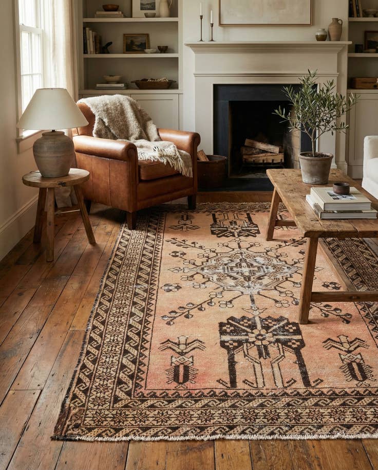 Detail image of 4' x 6' 4 Hand Knotted Ultra Vintage Persian Wool Rug