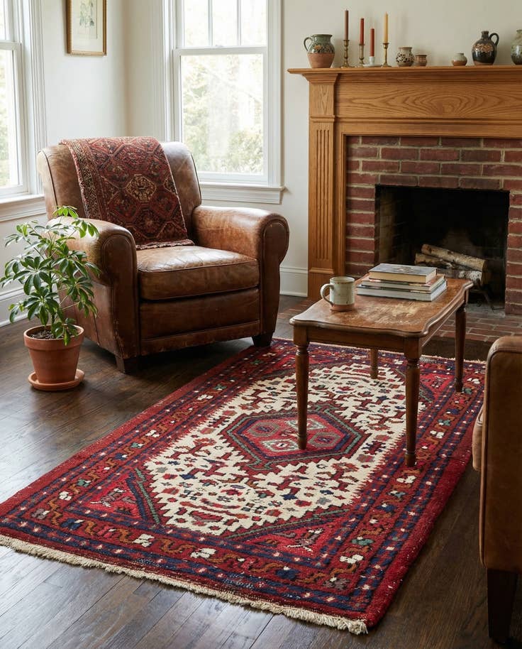 Detail image of 3' 1 x 5' 5 Hand Knotted Hamedan Wool Rug