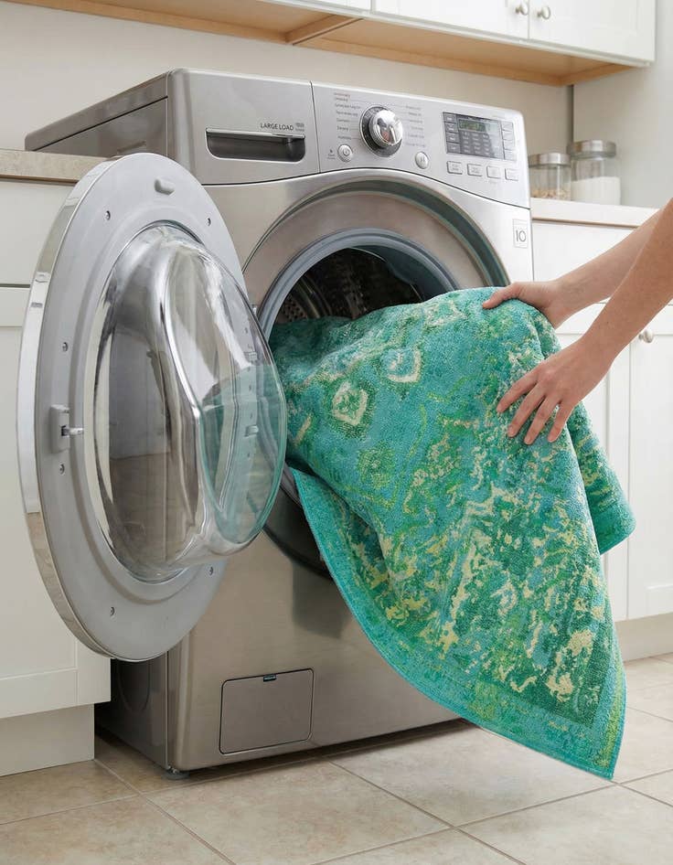 Detail image of 6' x 9'  Washable Renaissance Rug