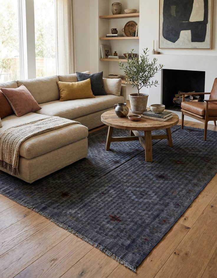 Detail image of 5' 4 x 7' 8  Hand Woven Kilim Fars Rug