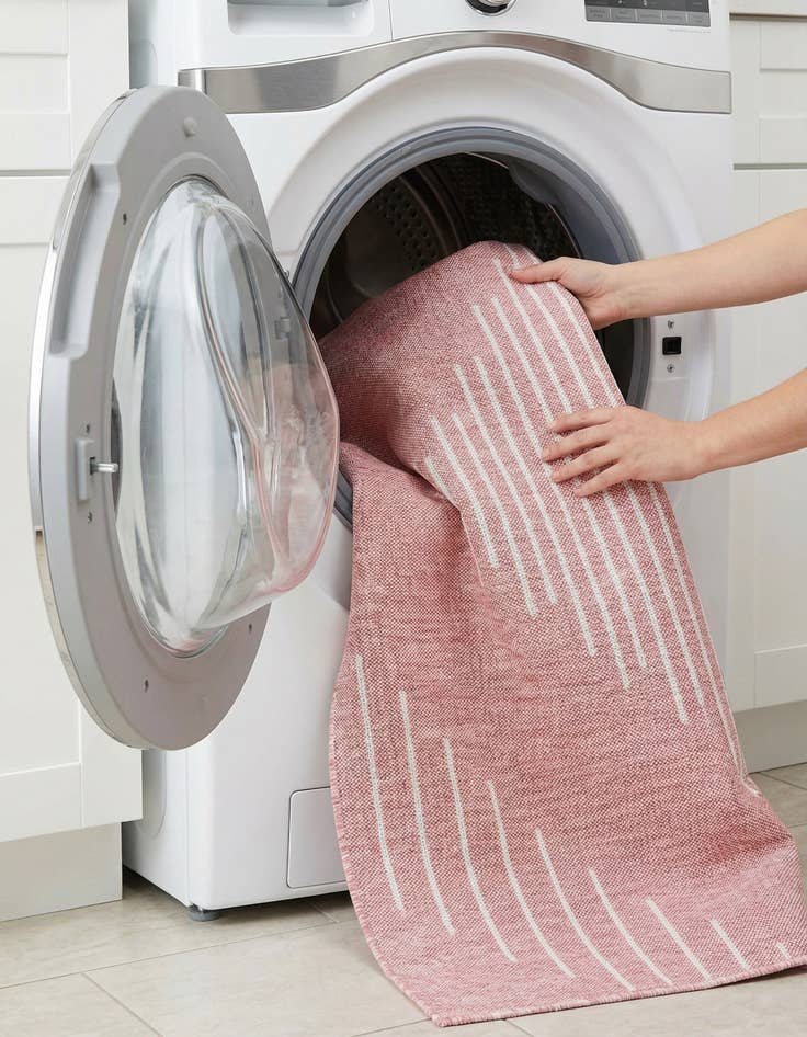 Detail image of 7' x 7'  Washable Modern Indoor / Outdoor Square Rug