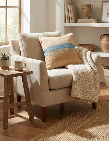 1' 7 x 1' 8 Hand Woven Pillow Wool Square Rug