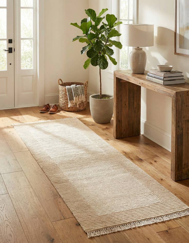 Detail image of 2' 7 x 4' 11  Hand Knotted Darya Wool Rug