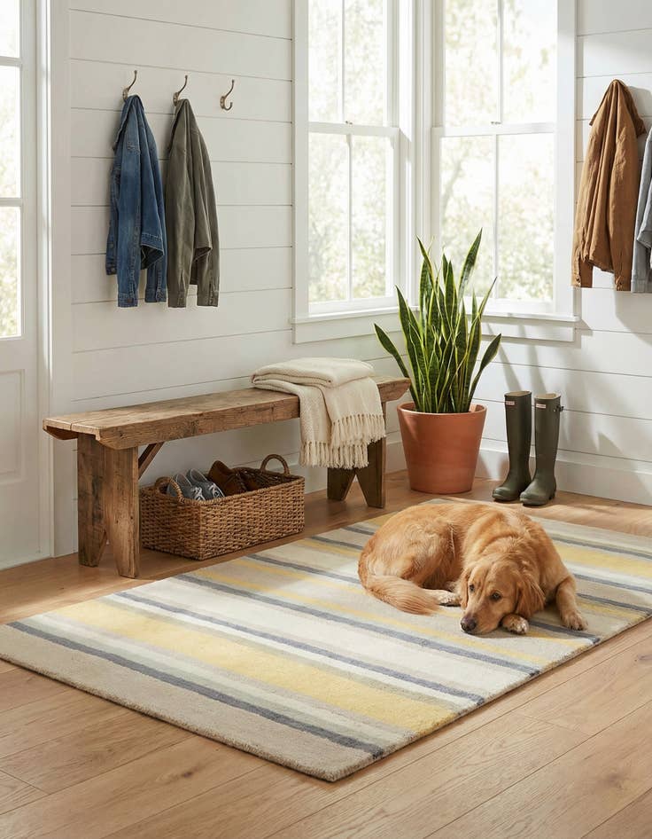 Detail image of 2' 8 x 4' 10 Luna Wool Rug