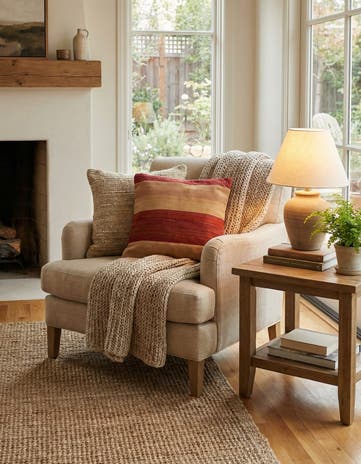2' 5 x 2' 5 Hand Woven Pillow Wool Square Rug