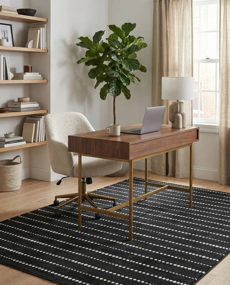 Detail image of 5' x 7' 7 Lattice Trellis Rug