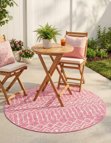 Fuschia Easy-Clean Lattice Indoor / Outdoor Round Rug