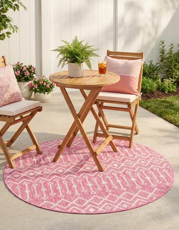 Fuschia Easy-Clean Lattice Indoor / Outdoor Round Rug