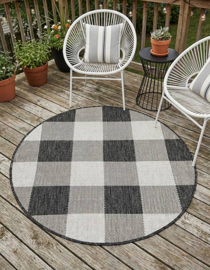 Detail image of 3' x 3' Easy-Clean Checkered Indoor / Outdoor Round Rug