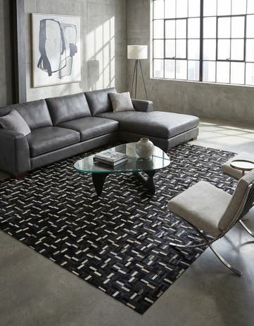 8' 2 x 10' Cowhide Leather Rug