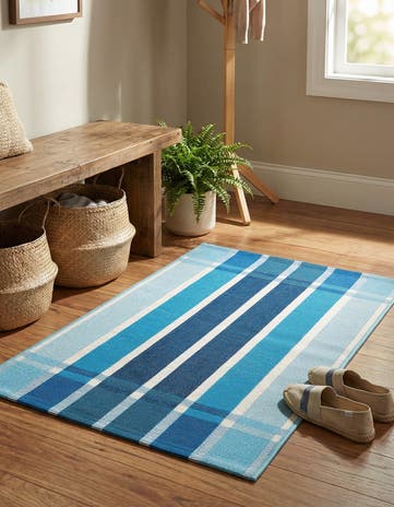 2' x 3' Easy-Clean Ribbon Indoor / Outdoor Rug