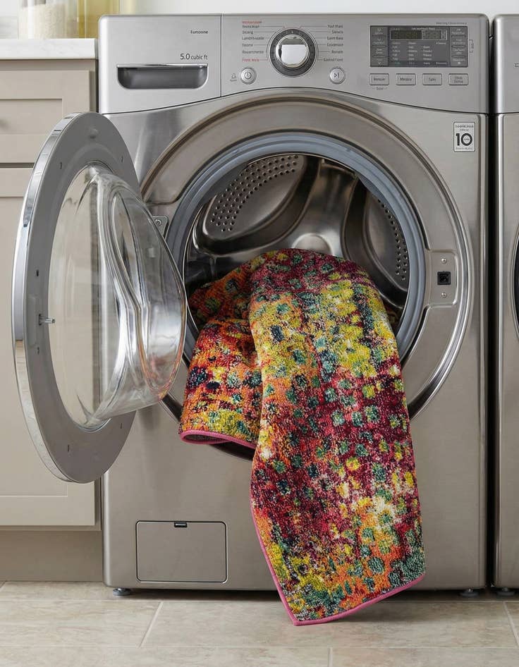 Detail image of 2' x 6'  Washable Barcelona Runner Rug