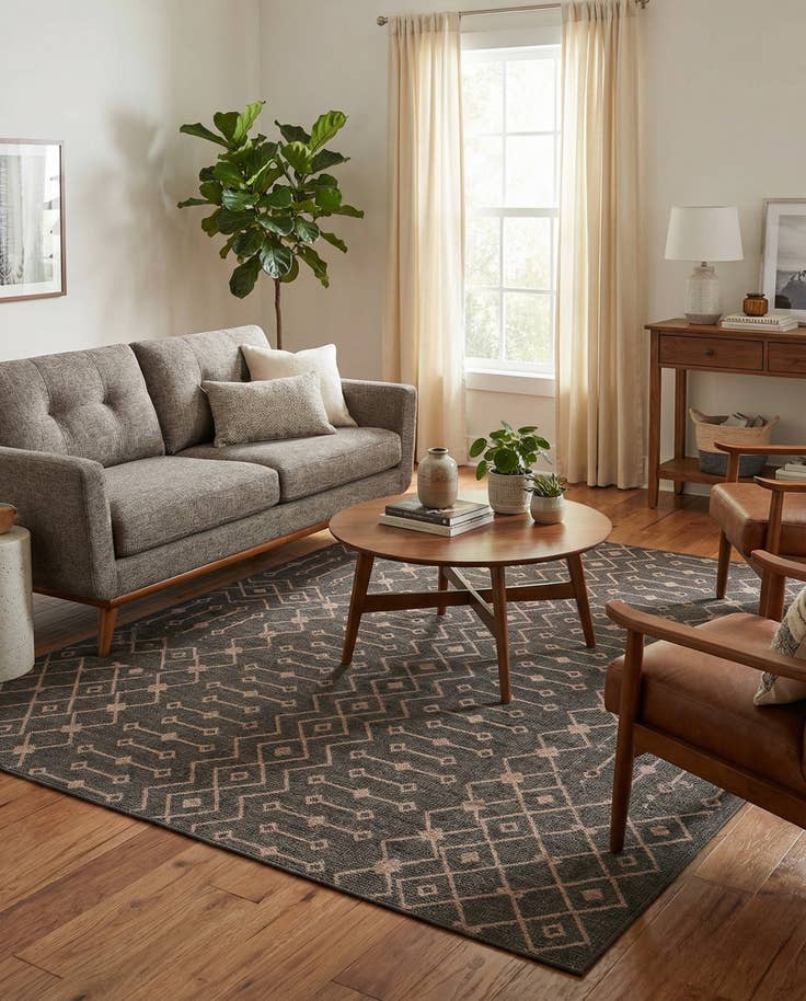 Detail image of 7' 10 x 10' Easy-Clean Lattice Indoor / Outdoor Rug