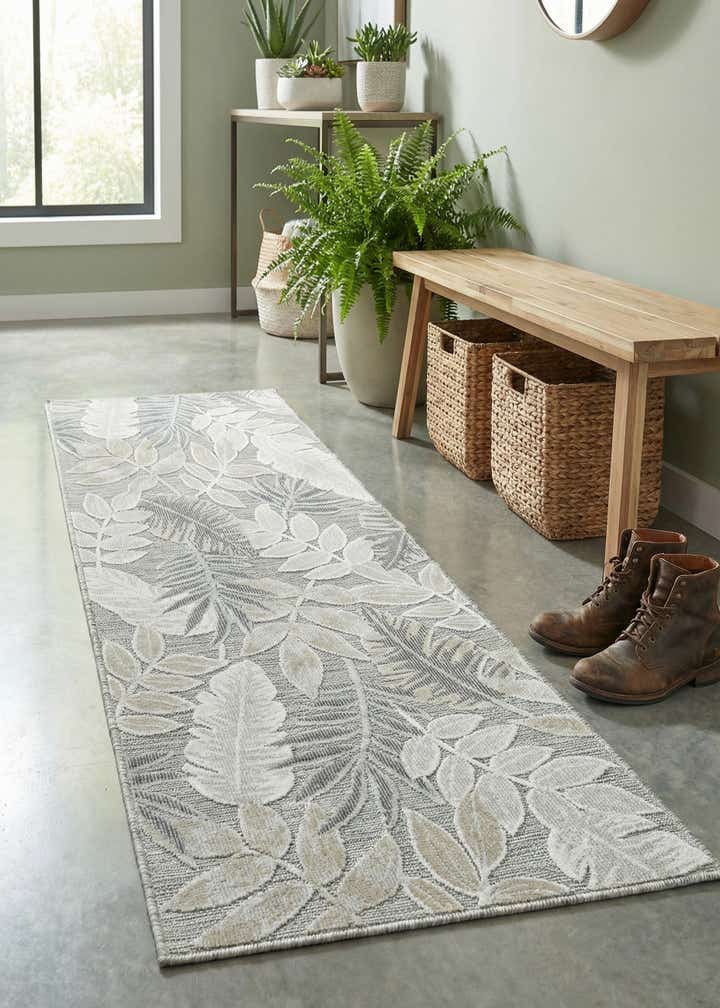 2' 2 x 6' Easy-Clean Botanical Indoor / Outdoor Runner Rug