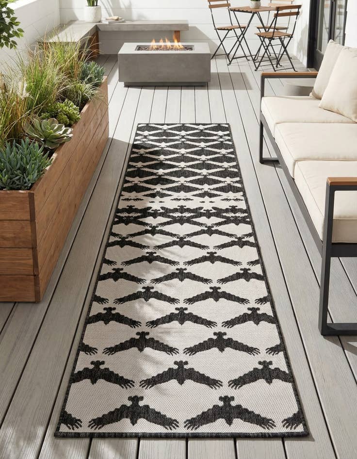 Detail image of 2' 7 x 12' Easy-Clean Modern Indoor / Outdoor Runner Rug