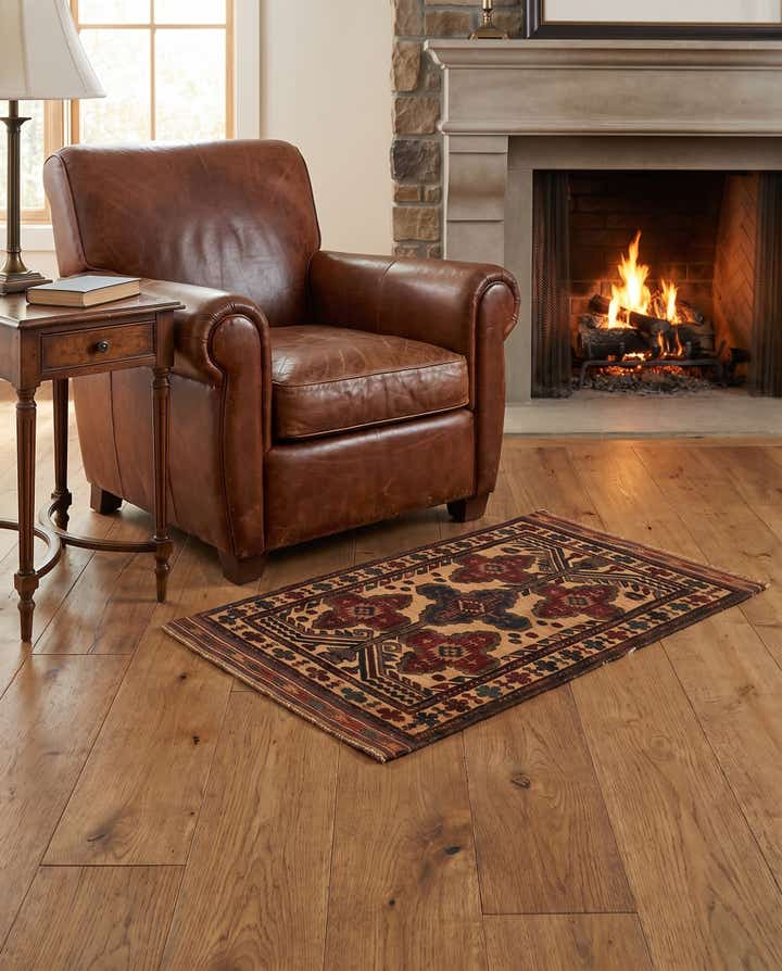 2' 8 x 4' 5 Hand Knotted Sumak Wool Rug