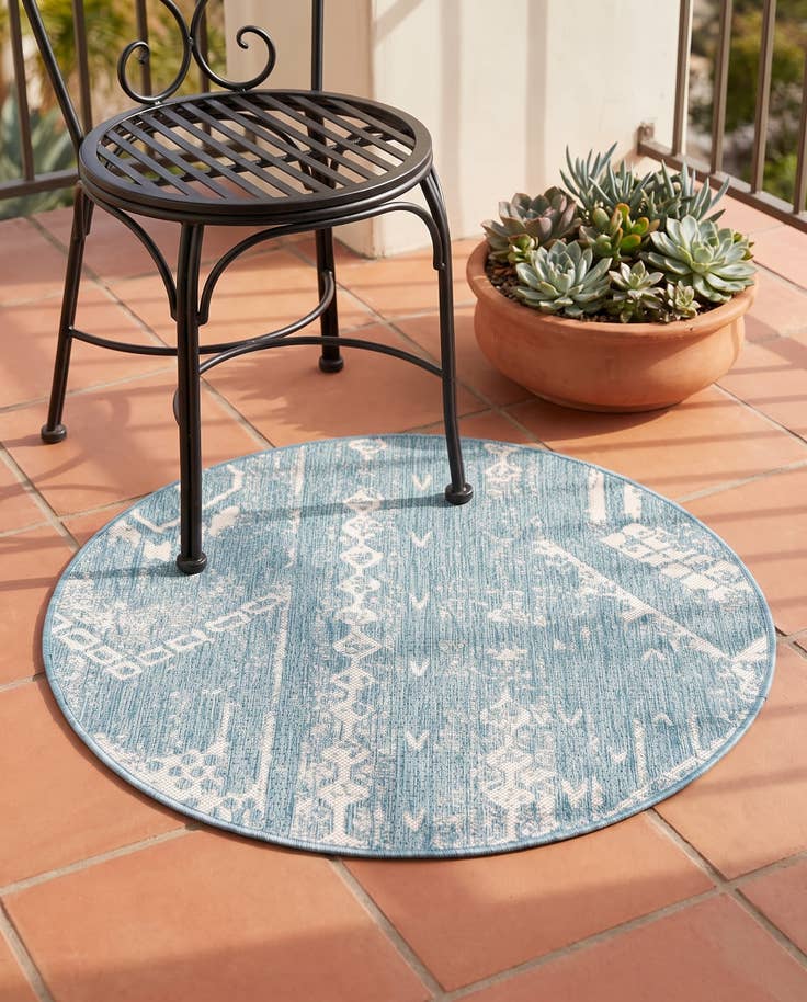 Detail image of 3' x 3' Easy-Clean Bohemian Indoor / Outdoor Round Rug