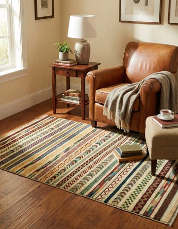 3' 4 x 4' 10 Hand Knotted Darya Rug